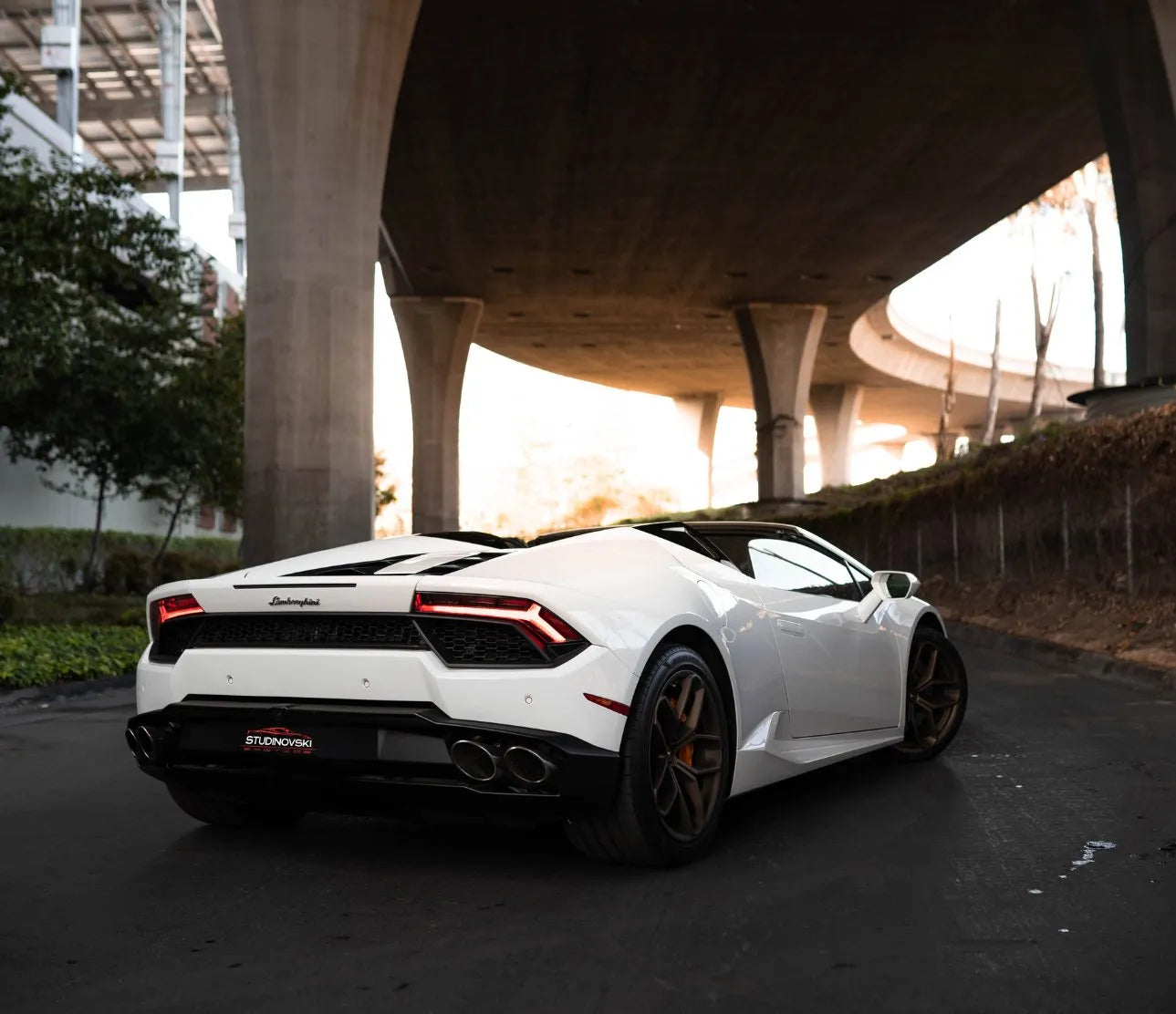 Lamborghini Huracan Spyder (White)